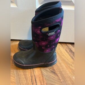 Bogs Black and Purple Floral Waterproof Boots